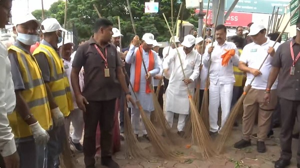 रायपुर में शुरू हुआ ‘स्वच्छता ही सेवा अभियान ’मुख्यमंत्री साय ने पीएम मोदी को दी शुभकामनाएं