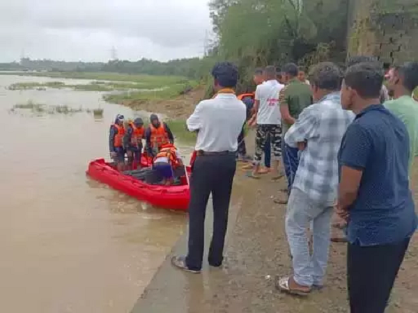 रायपुर: 9वीं के छात्र की खारुन नदी में डूबने की घटना, सर्च ऑपरेशन जारी