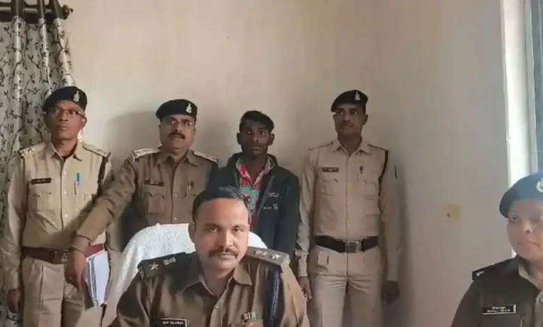 रायपुर: मंदिर हसौद में झाड़ियों से युवक का शव बरामद, पुलिस जुटी जांच में