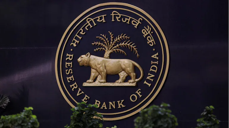 RBI ने नए साल पर खास तोहफा,1 जनवरी से UPI के नियमों में होगा बदलाव-