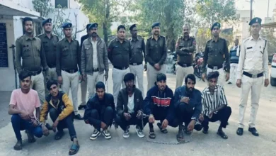 बलौदाबाजार पुलिस ने सोशल मीडिया पर अवैध हथियारों का प्रदर्शन करने वाले 12 युवकों को किया गिरफ्तार