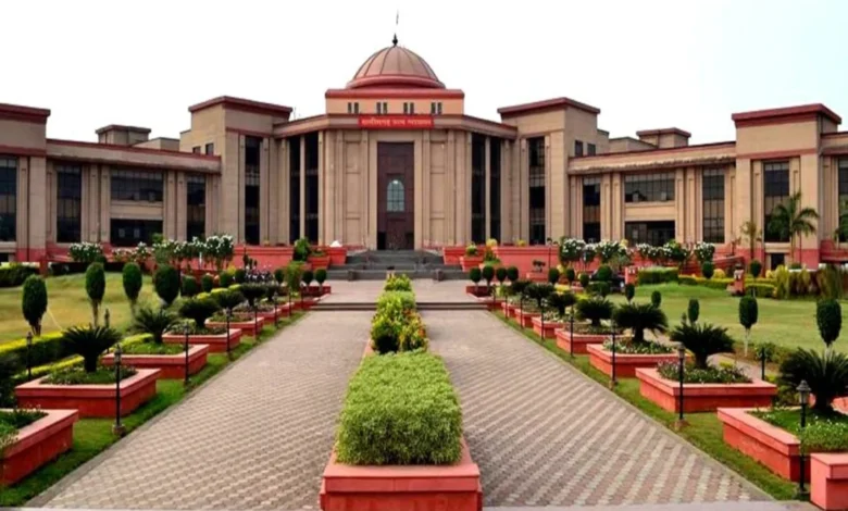 पेपर लीक घोटाले में बड़ा झटका: डिप्टी कलेक्टर शशांक गोयल और भूमिका कटियार की जमानत याचिका हाईकोर्ट से खारिज पेपर लीक घोटाले में बड़ा झटका: डिप्टी कलेक्टर शशांक गोयल और भूमिका कटियार की जमानत याचिका हाईकोर्ट से खारिज