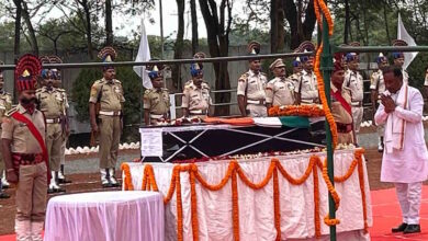 नक्सल ऑपरेशन में शहीद जवान को मुख्यमंत्री विष्णु देव साई ने दी श्रद्धांजलि, बोले – हर कीमत पर खत्म करेंगे नक्सलवाद –