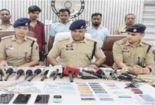बस्तर पुलिस ने पकड़े 3 अंतरराज्यीय साइबर ठग: APK फाइल से मोबाइल हैक कर युवाओं के खातों से निकालते थे लोन