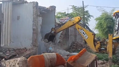 अंबिकापुर में वन भूमि पर हुए अवैध कब्जों के खिलाफ प्रशासन का चला बुल्डोजर –