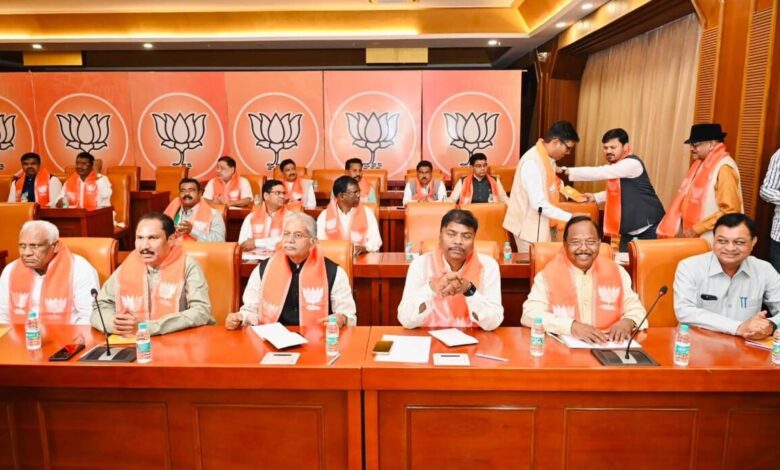 रायपुर में झांकी, धुमाल और लोक नृत्यों के साथ निकलेगी विशाल कांवड़ यात्रा: सीएम और विस अध्यक्ष होंगे शामिल रायपुर में झांकी, धुमाल और लोक नृत्यों के साथ निकलेगी विशाल कांवड़ यात्रा: सीएम और विस अध्यक्ष होंगे शामिल