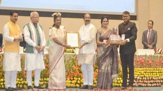 स्वच्छता में छत्तीसगढ़ का परचम: स्वच्छ सर्वेक्षण 2024-25 में राज्य के 7 नगरीय निकायों को मिला राष्ट्रीय सम्मान स्वच्छता में छत्तीसगढ़ का परचम: स्वच्छ सर्वेक्षण 2024-25 में राज्य के 7 नगरीय निकायों को मिला राष्ट्रीय सम्मान