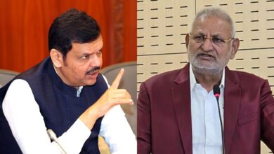 महाराष्ट्र के कृषि मंत्री के बिगड़े बोल: अपनी ही सरकार को बताया ‘भिखारी’, सीएम फडणवीस ने दी कड़ी प्रतिक्रिया