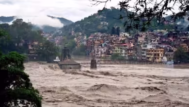 हिमाचल प्रदेश में मॉनसून का कहर: कंगना रनौत के संसदीय क्षेत्र मंडी में चार स्थानों पर फटा बादल, भारी तबाही