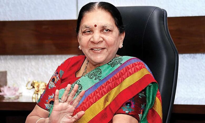 यूपी की राज्यपाल आनंदीबेन पटेल ने अपनी ही सरकार की कार्यशैली पर साधा निशाना, कहा- ‘रामलला के दर्शन तो हो जाते हैं, फाइलों के नहीं’ यूपी की राज्यपाल आनंदीबेन पटेल ने अपनी ही सरकार की कार्यशैली पर साधा निशाना, कहा- ‘रामलला के दर्शन तो हो जाते हैं, फाइलों के नहीं’