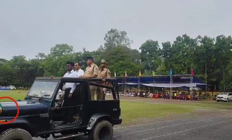 तिरंगे का अपमान: कोरबा एसपी की गाड़ी पर उल्टा लगा मिला राष्ट्रीय ध्वज