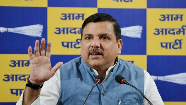 AAP सांसद संजय सिंह ने साधा सरकार पर निशाना, रूस से सस्ता तेल मिलने के बावजूद भारत में क्यों महंगा है पेट्रोल-डीजल? AAP सांसद संजय सिंह ने साधा सरकार पर निशाना, रूस से सस्ता तेल मिलने के बावजूद भारत में क्यों महंगा है पेट्रोल-डीजल?