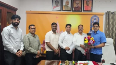 राजस्व मंत्री के आश्वासन के बाद तहसीलदारों और नायब तहसीलदारों की अनिश्चितकालीन हड़ताल स्थगित