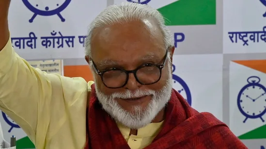 मराठा आरक्षण पर घमासान: छगन भुजबल ने कैबिनेट बैठक छोड़ी, ओबीसी समुदाय के लिए जताई चिंता मराठा आरक्षण पर घमासान: छगन भुजबल ने कैबिनेट बैठक छोड़ी, ओबीसी समुदाय के लिए जताई चिंता