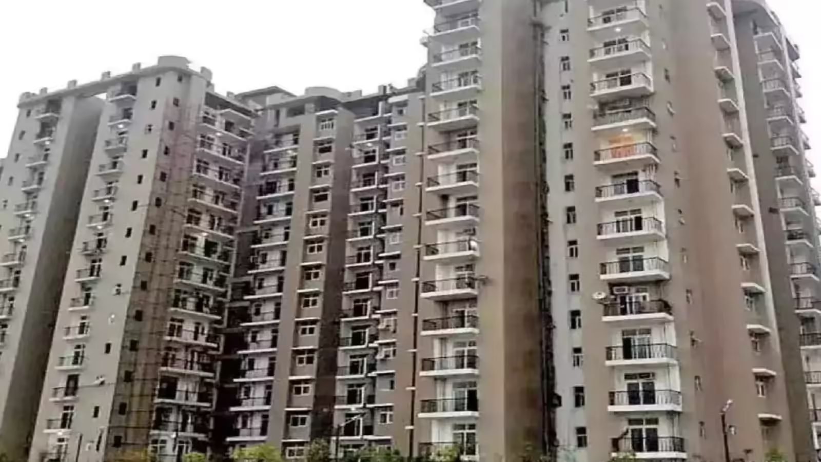 PM आवास योजना में बड़ा फ्रॉड: एक ही फ्लैट बार-बार बेचकर 222 करोड़ रुपये की ठगी, ED ने कंपनी MD को किया गिरफ्तार