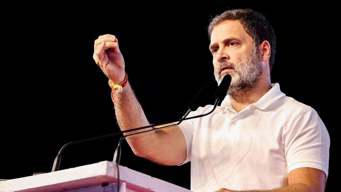 'फर्क समझिए सर': राहुल गांधी का पीएम मोदी पर तीखा हमला, कहा- ट्रंप के सामने 'नतमस्तक' है भारत सरकार